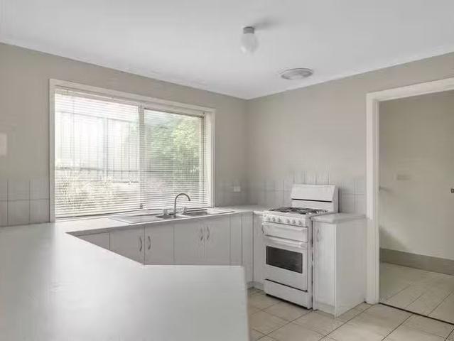 Just in! 2/36 Kerry Street, Athelstone, SA 5076