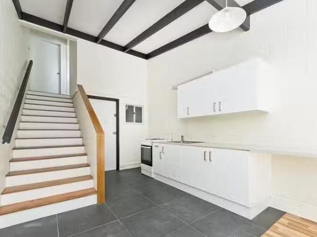 For Rent! 2/39 Harvey Street, Strathpine, QLD 4500