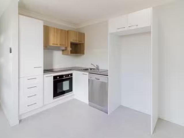 Cheap 2/3 Bailey Court, Ormeau, QLD 4208