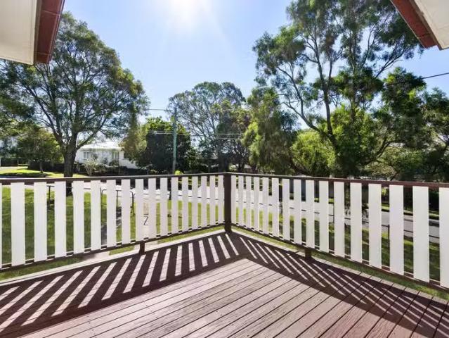 Nice 23 Bethania Street, LOTA, QLD 4179 House for Rent