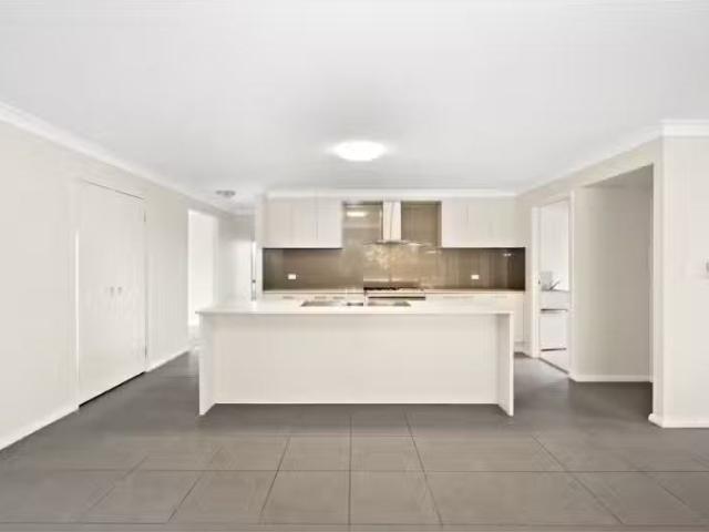 Cozy 23 Champion Crescent, Gillieston Heights House for rent.