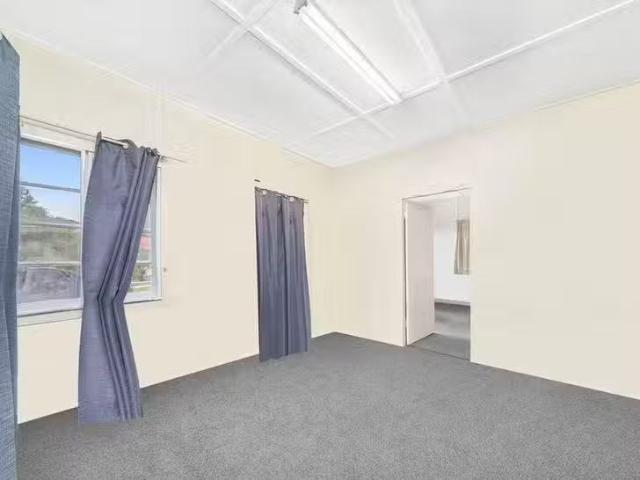 Cheap 2/3 Ella Street, Redcliffe, QLD 4020