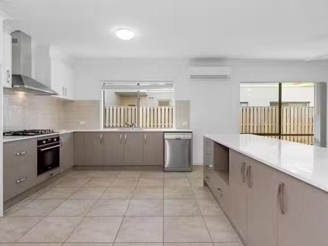 Cozy 23 Hillcrest Street, Rochedale, QLD 4123