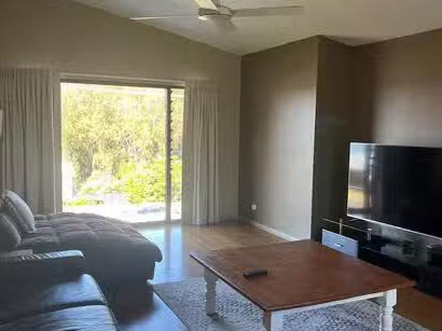 Deal! 23 Watersedge Avenue, Basin View, NSW 2540