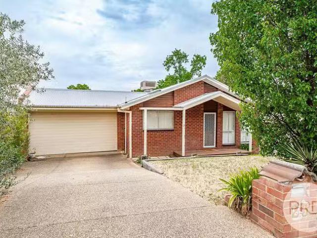 Just in! 23 Wilks Avenue, Kooringal, NSW 2650
