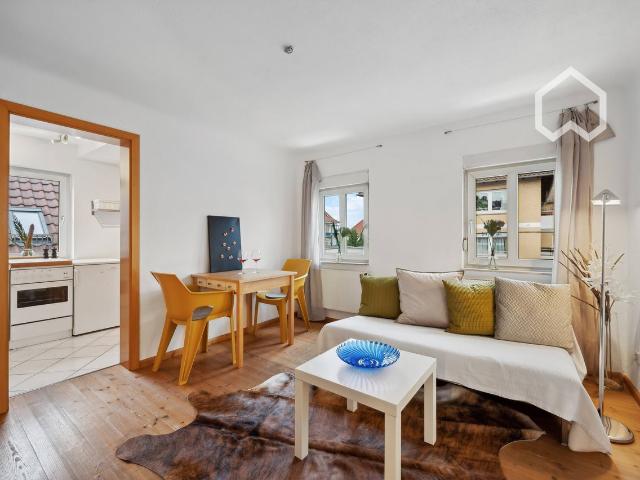 Cozy 2.5 room apartment: your home in Stuttgart, Stuttgart Amsterdam Apartments for Rent
