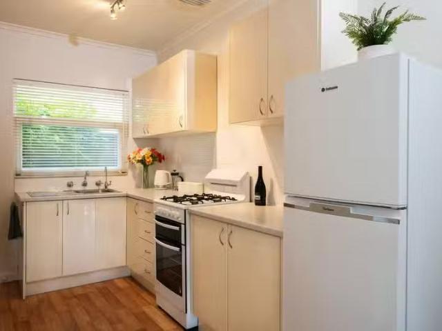 Nice 2 / 68 Augusta Street, Glenelg East SA 5045