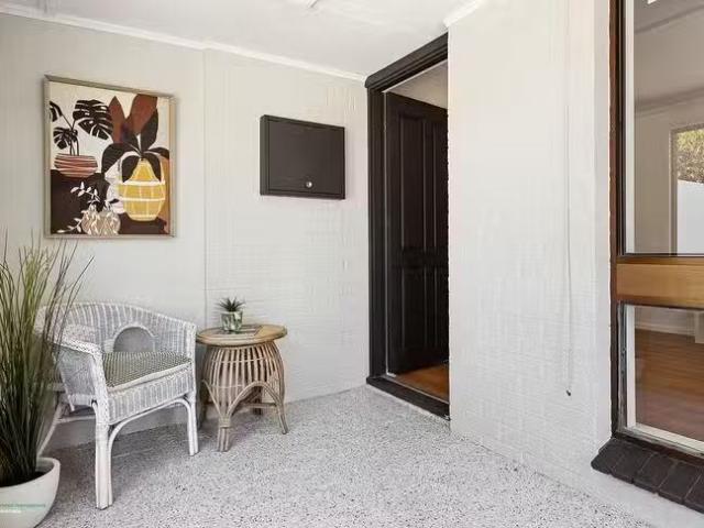 Charming 2 Calume Street, Hillman, WA 6168