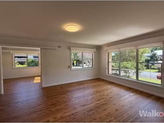Deal! 2 Carolyn Street, Adamstown Heights House for rent List.