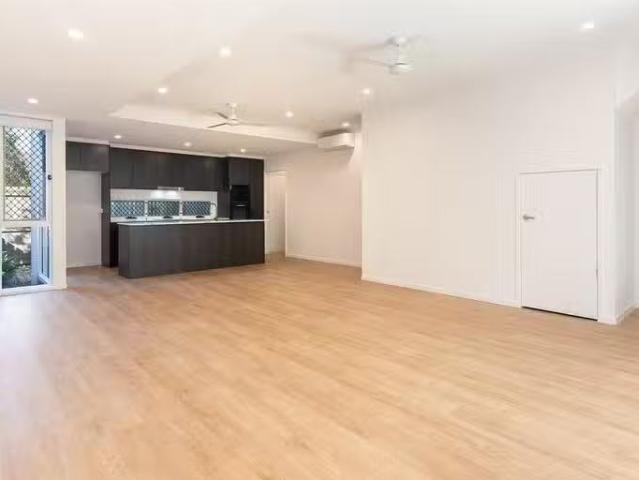 Just in! 2 Allen Street, Hamilton, QLD 4007