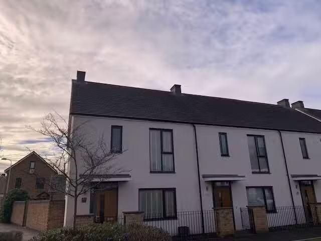 For Rent! 2 BA 3 bedroom end of terrace house for rent in Garl.