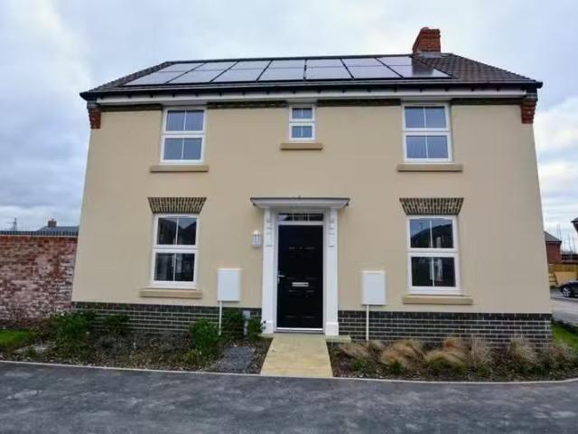 Cheap 2 BA 3 bedroom semi detached house for rent in Beaumaris.