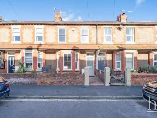 Just in! 2 BA 3 bedroom terraced house for rent in South Road.