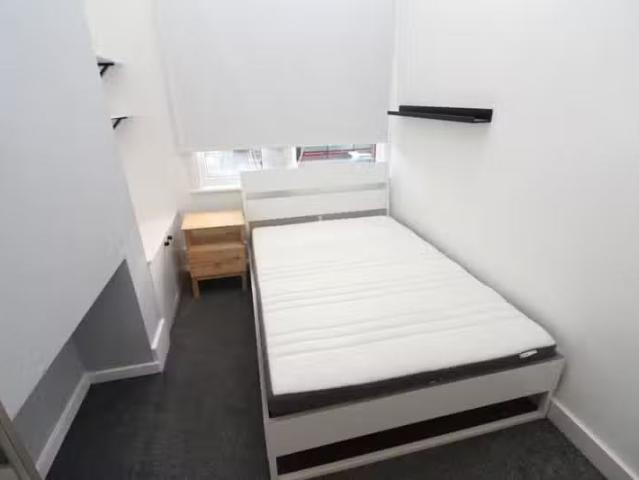 Unique 2 BA 1 bedroom house share for rent in Broadway, Bexley.
