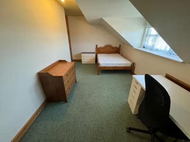 Cozy 2 BA 1 bedroom house share for rent in Fishponds Road, Fi.