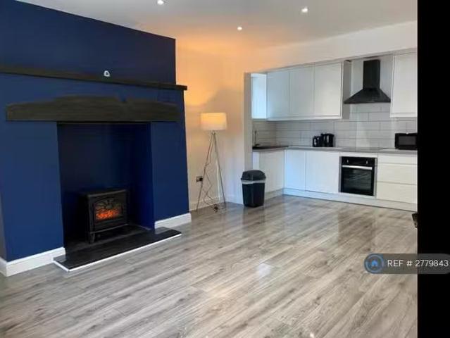 Rental! 2 BA 1 bedroom house share for rent in Halifax Road, H.