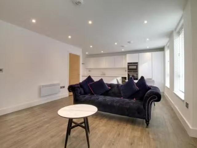 Just in! 2 BA 2 bedroom apartment for rent in Tenby Heights, 4.