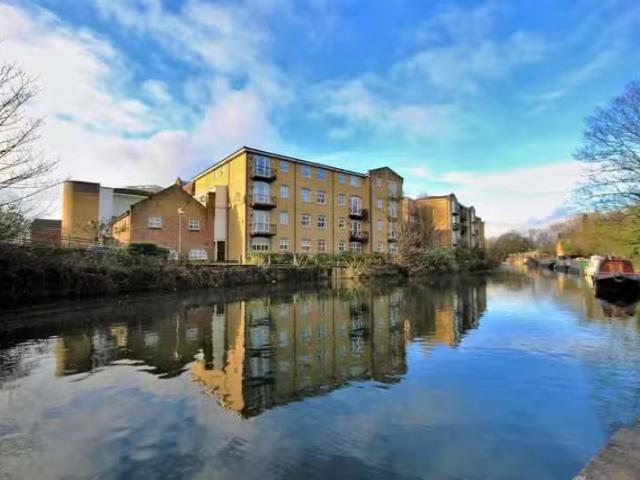 Unique 2 BA 2 bedroom apartment for rent in Twig Folly Close.