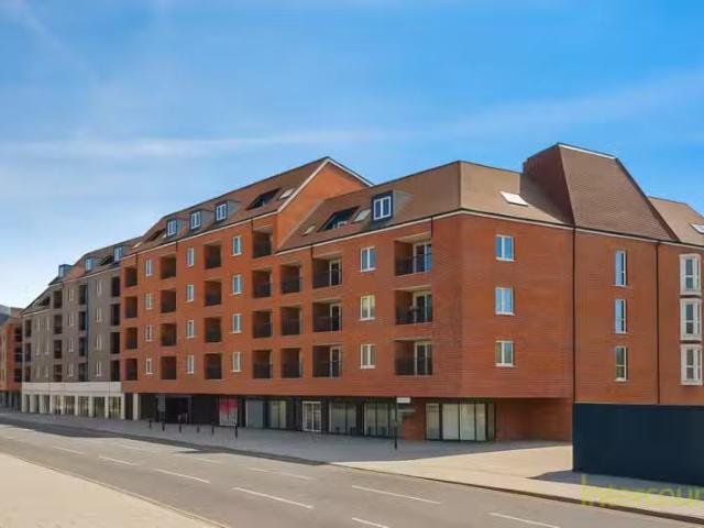 For Rent! 2 BA 2 bedroom apartment for rent in Carriage House.
