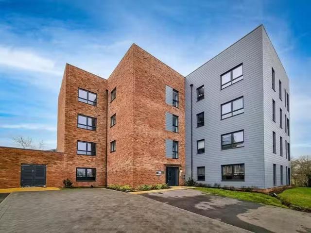 Nice 2 BA 2 bedroom apartment for rent in Elm Road, Shirley, B90