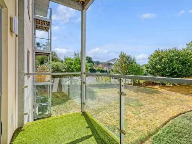 New 2 BA 2 bedroom apartment for rent in Rollason Way, Adlingt.