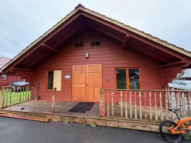 Rental! 2 BA 2 bedroom chalet for rent in Daffodil, Waterside.