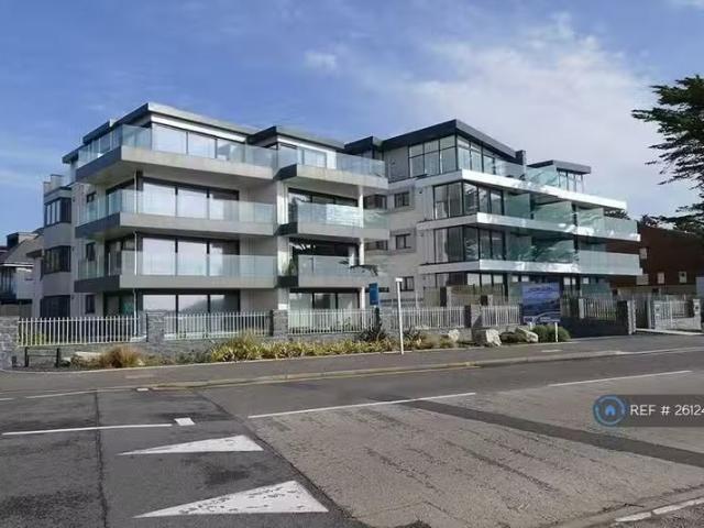 Nice 2 BA 2 bedroom flat for rent in Boscombe Overcliff Drive.
