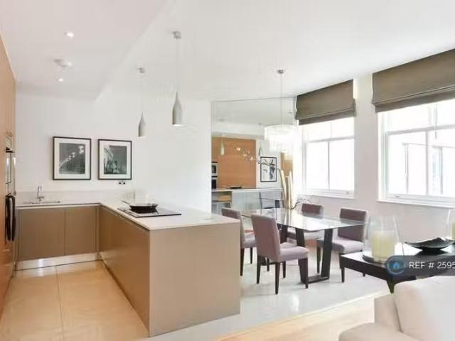 Charming 2 BA 2 bedroom flat for rent in Sugar House, London, E1