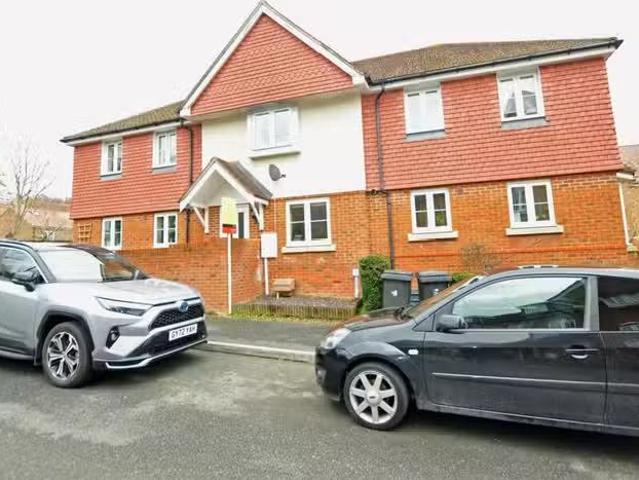 For Rent! 2 BA 2 bedroom terraced house for rent in Malthouse.