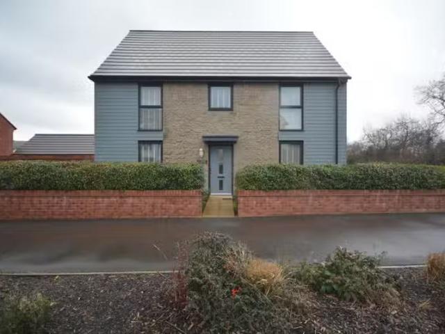 Cheap 2 BA 4 bedroom detached house for rent in Dowsell Way, Y.