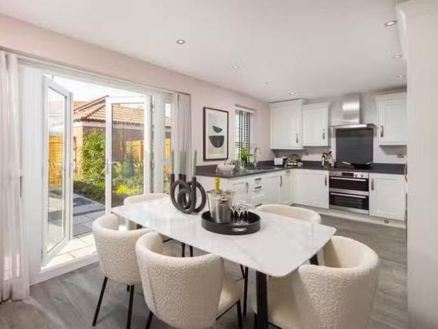 Cheap 2 BA 4 bedroom detached house for rent in Great Dunmow G.