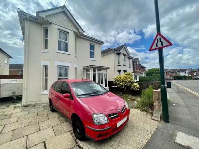 New 2 BA 4 bedroom house for rent in P05184 Richmond Park Ro.
