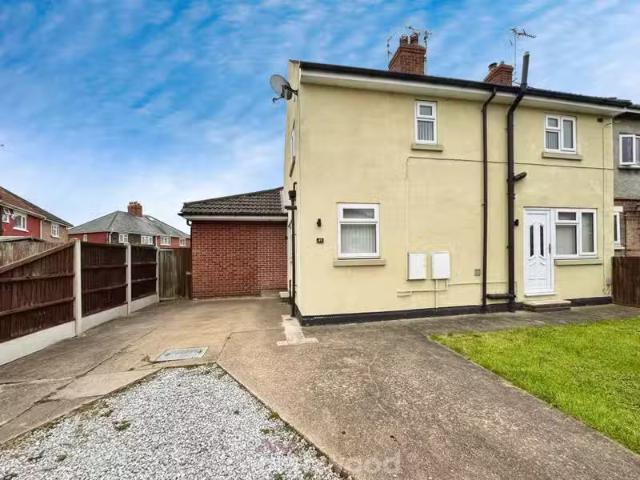 Charming 2 BA 4 bedroom semi detached house for rent in High H.