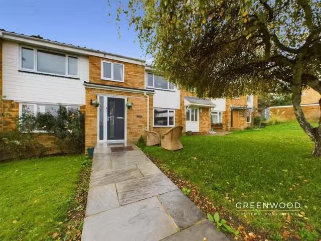 Nice 2 BA 4 bedroom terraced house for rent in The Nook, Wiven.