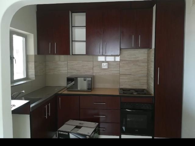 Cozy 2 Bed Home in Queensburgh Central