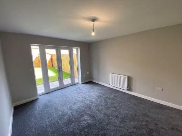 Unique 2 bedroom terraced house for rent in Printers Drive, Cr.