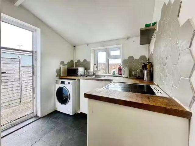 Rental! 2 bedroom terraced house for rent in Sloan Street, Bri.