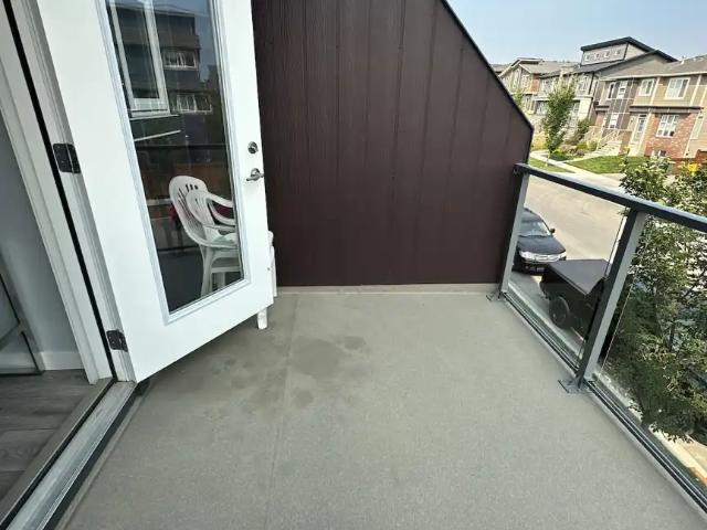 Cozy 2 bedroom TownHouse