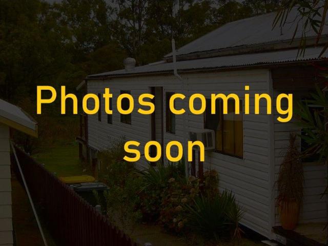 Cozy 2 Bedroom Unit in Peaceful Location