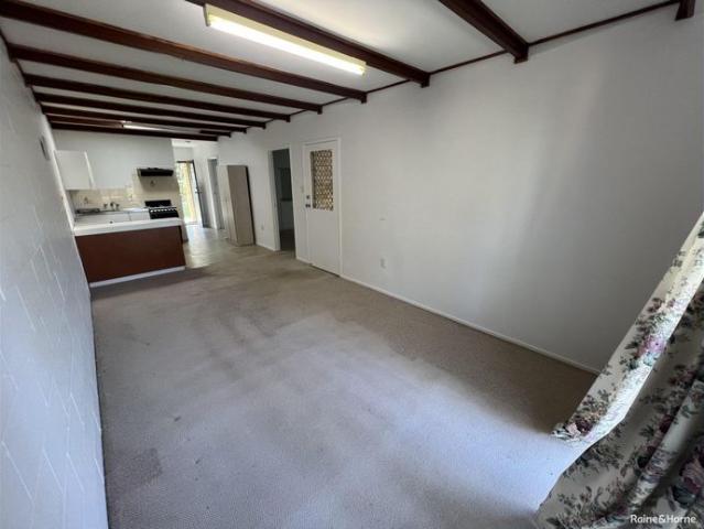 Cozy 2 Bedroom Unit!