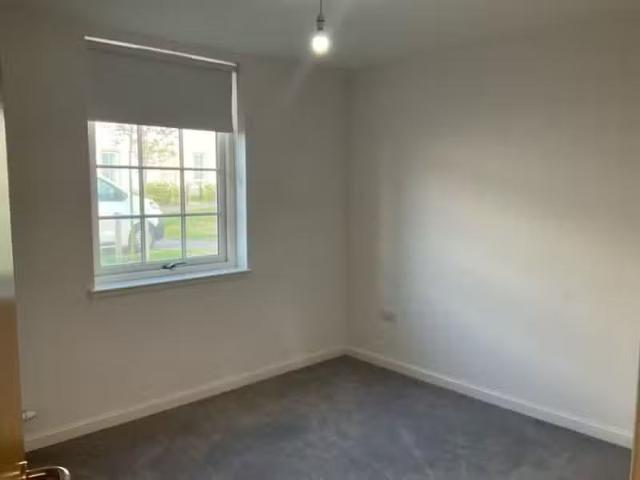 Cheap 2 bedroom apartment for rent in 1 Quarryline Street, Cha.