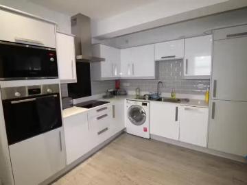 Charming 2 bedroom apartment for rent in Great Hampton Street.