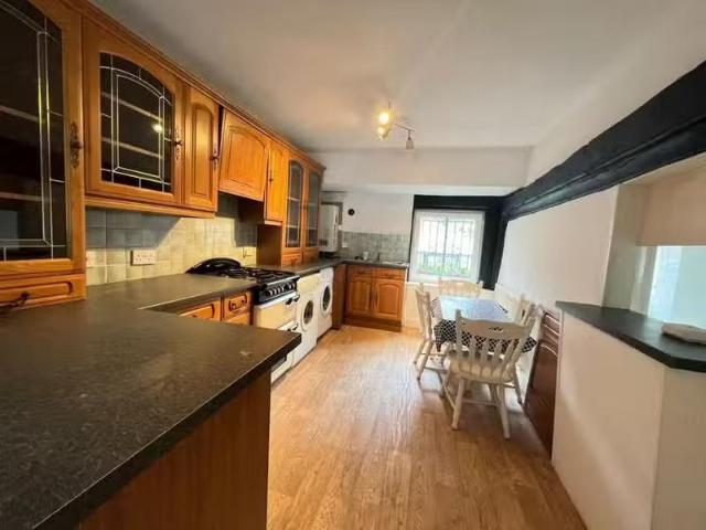 Nice 2 bedroom apartment for rent in Dental Street, Hythe, Ken.