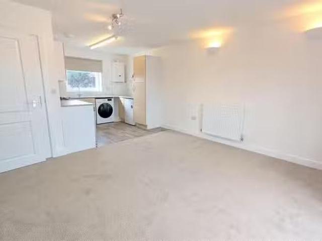 New 2 bedroom apartment for rent in Mistral Court, Bakers Clos.