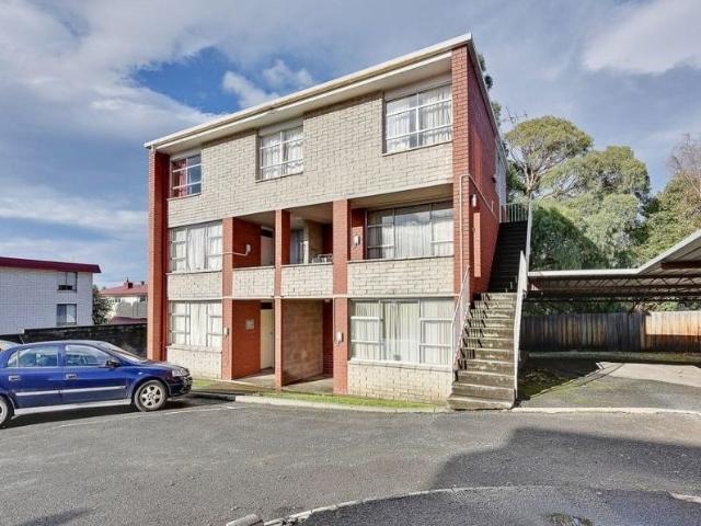 Cozy 2 Bedroom Apartment in Sandy Bay
