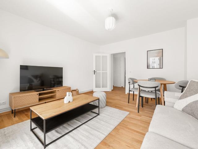 Cozy 2 Bedroom Apartment in Prenzlauer Berg, Berlin Amsterdam Apartments for Rent