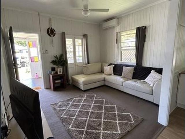 Cozy 2 Bedroom Cottage
