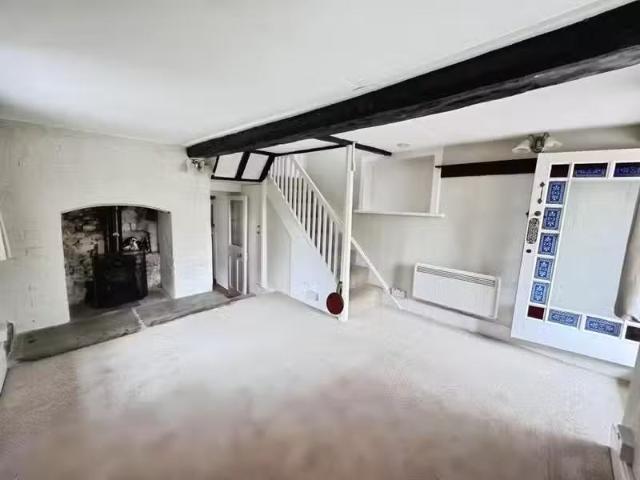 Nice 2 bedroom detached house for rent in 50 Whitbourne Moor.