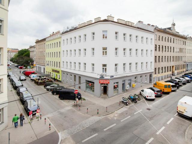 Cozy 2 bedroom flat near the Central European University