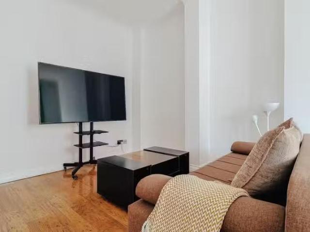 Just in! 2 bedroom flat for rent in Dalkeith House, Bournemout.